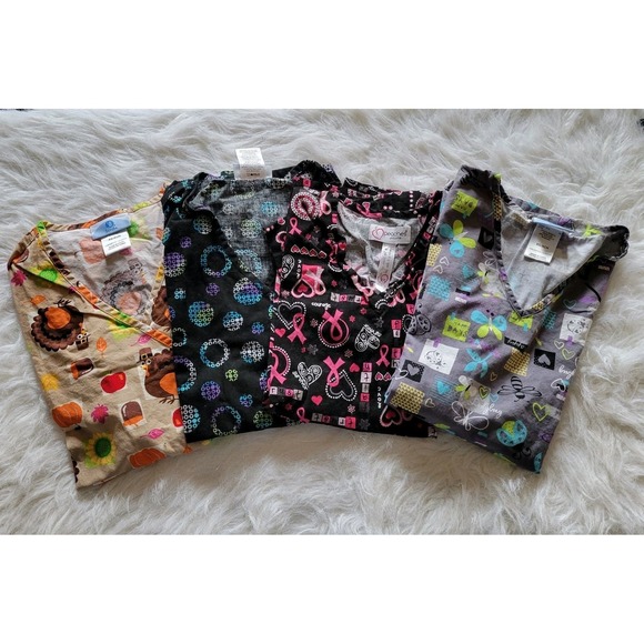Lot Of 4 Scrub Tops Peaches Colorful Breast Cancer Abstract Tops Size XSmall - Picture 1 of 14